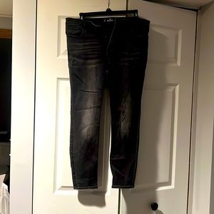 BOGO clear out! Hollister jeans